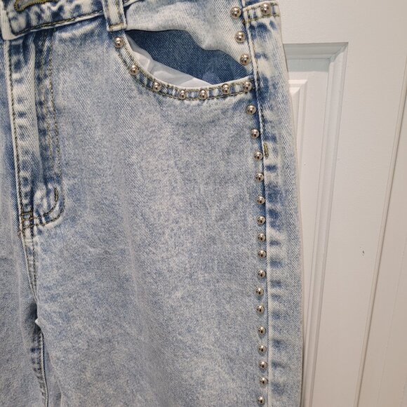 Light Denim High Rise Boot Cut Jeans with Metal Round Ball Design - Picture 7 of 15